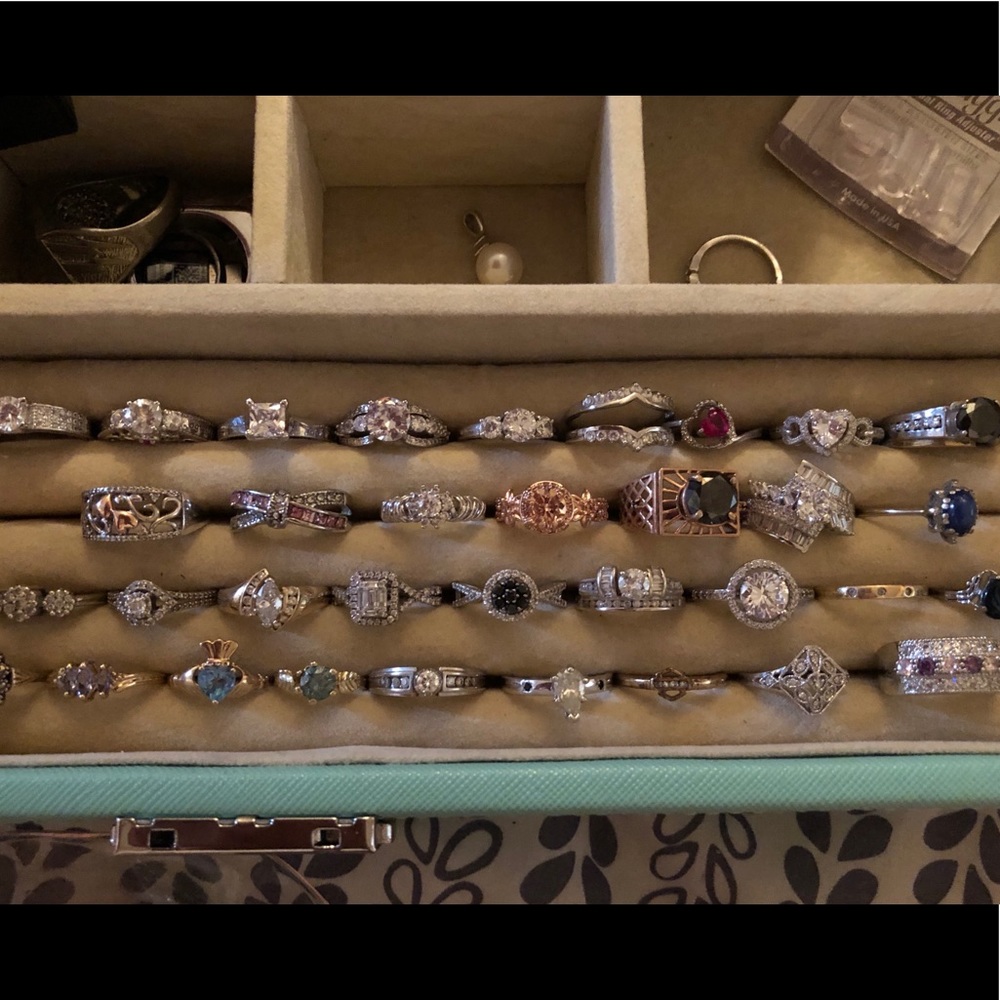💍 - Picture 2 of 3